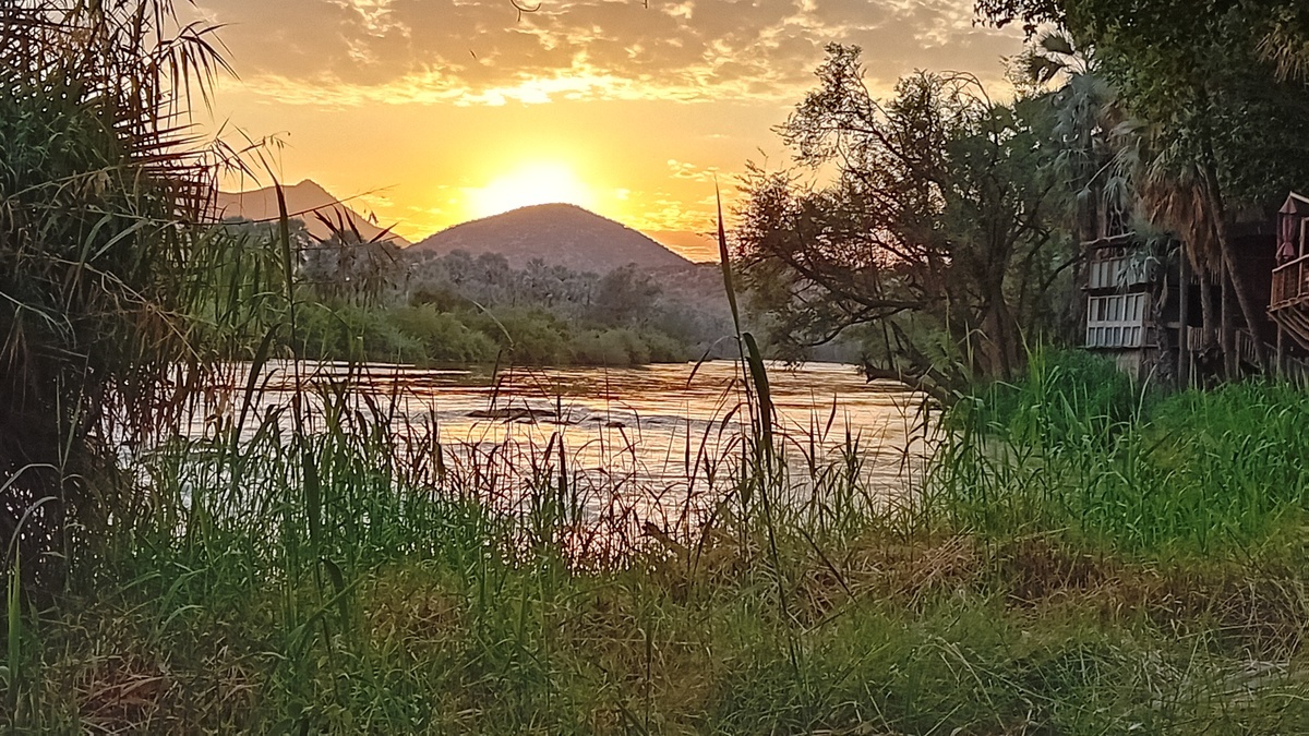 Namibia: Kunene River at the Angolan border